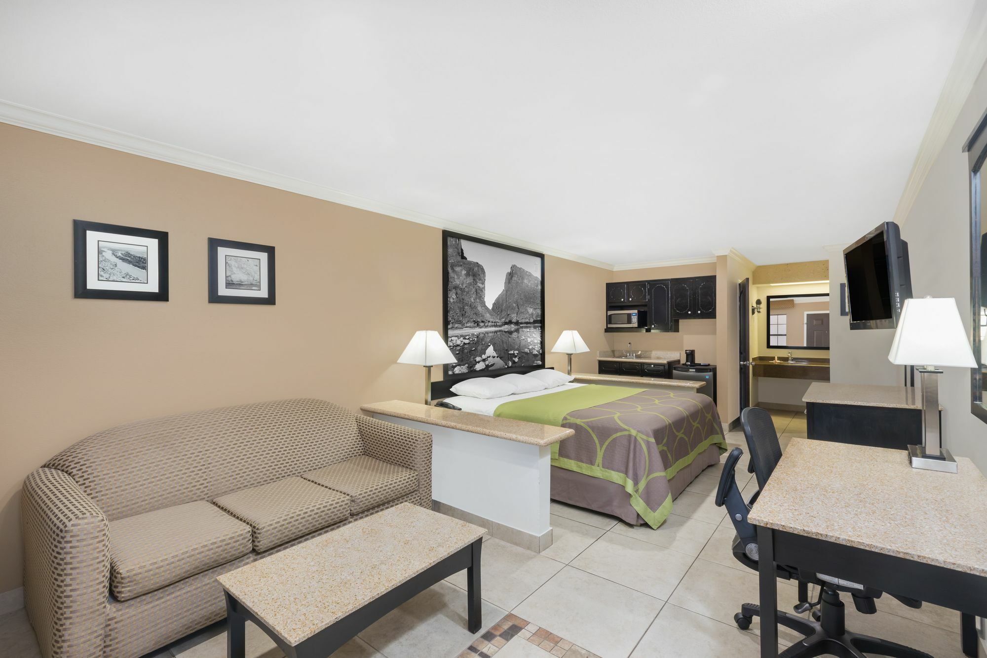 Super 8 By Wyndham Mcallen-Downtown-Airport-La Plaza Mall Motell Exteriör bild